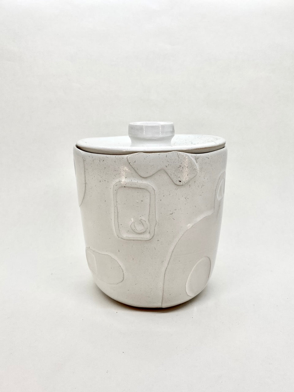 lidded jar 01