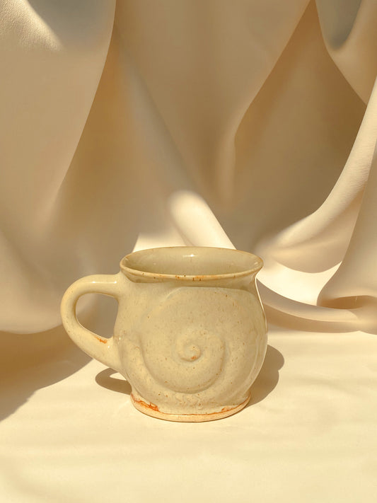Ammonite Mug in Shino Cream - 14 oz